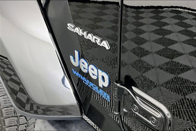 Used 2021 Jeep Wrangler Unlimited Sahara w/ Cold Weather Group AWD/4WD image 23