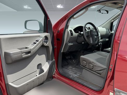 Used 2011 Nissan Xterra S AWD/4WD image 5
