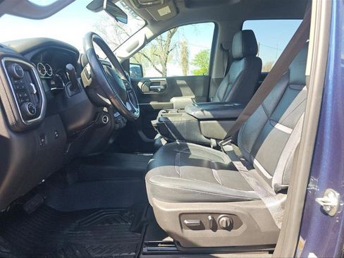 Used 2021 Chevrolet Silverado 1500 RST image 3