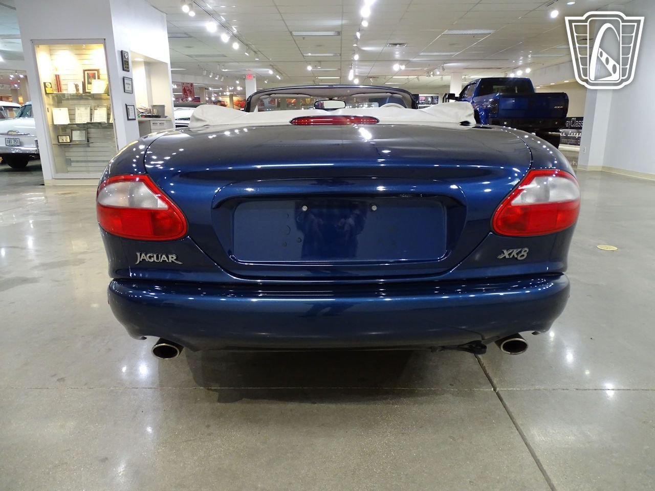 Used 1998 Jaguar XK8 Convertible RWD image 10