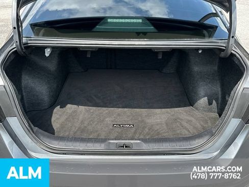 Used 2025 Nissan Altima 2.5 SV FWD image 21