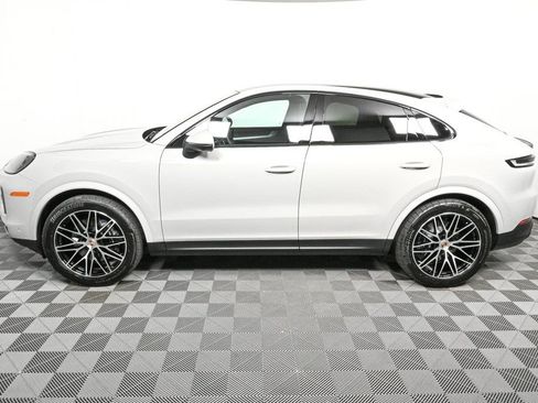Used 2026 Porsche Cayenne Coupe AWD/4WD image 2