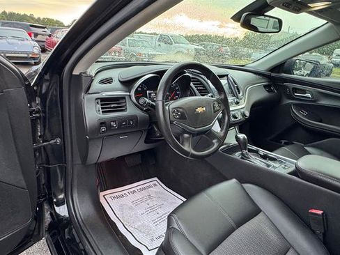 Used 2016 Chevrolet Impala LT w/ Convenience Package FWD image 31