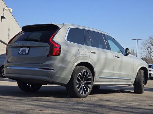 Used 2025 Volvo XC90 B5 Plus w/ Protection Package image 15