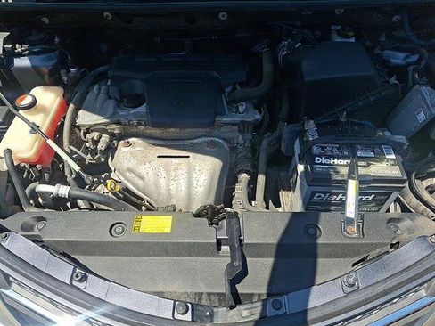 Used 2015 Toyota RAV4 XLE AWD/4WD image 28