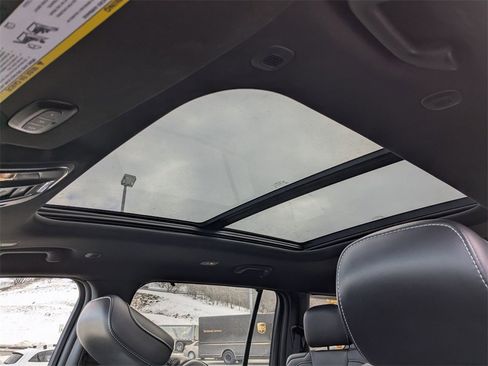 Used 2024 Jeep Grand Cherokee L Limited w/ Luxury Tech Group II image 28