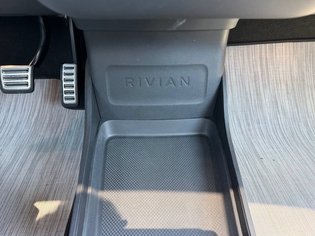 Used 2024 Rivian R1S Adventure Dual AWD/4WD image 24