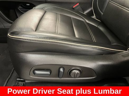 Used 2023 GMC Acadia Denali FWD image 11
