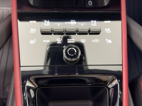 Used 2026 Porsche Cayenne image 19