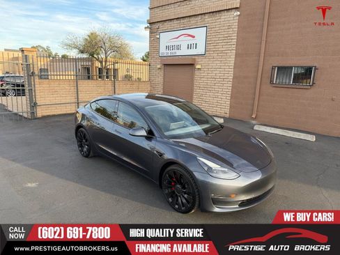 Used 2022 Tesla Model 3 Performance image 3