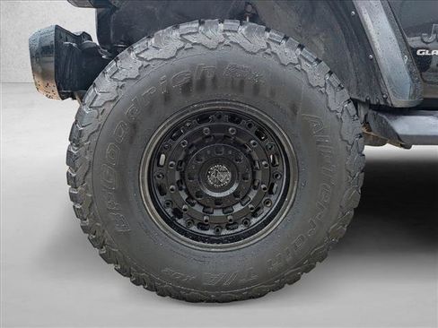 Used 2021 Jeep Gladiator Overland AWD/4WD image 24