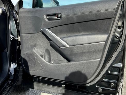 Used 2023 Toyota Corolla Cross LE image 12