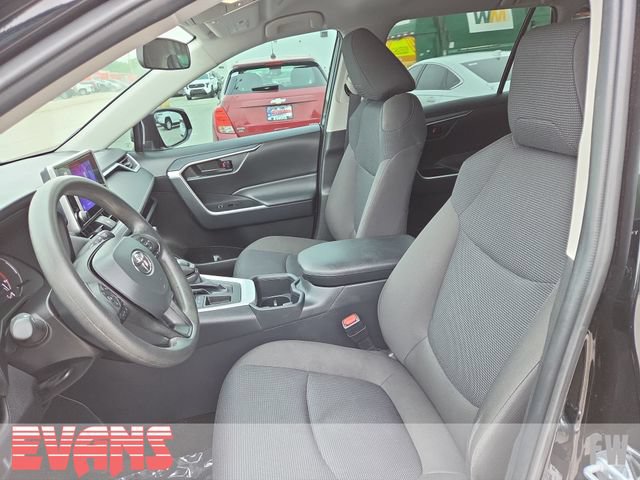 Certified 2025 Toyota RAV4 LE FWD image 19