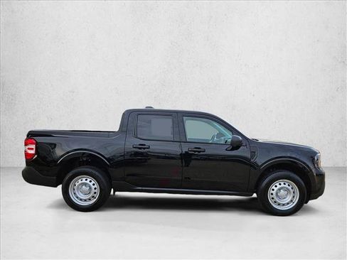 Certified 2025 Ford Maverick XL image 4