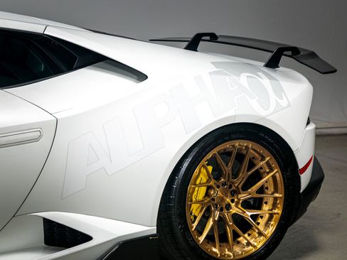 Used 2015 Lamborghini Huracan LP 610-4 image 19