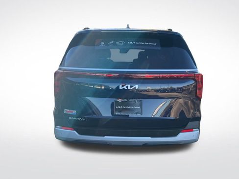 Certified 2025 Kia Carnival EX image 45