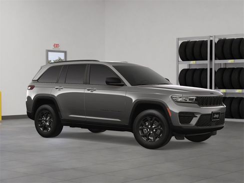 New 2025 Jeep Grand Cherokee Altitude image 7