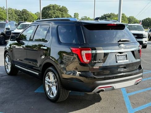 Used 2017 Ford Explorer Limited w/ Equipment Group 301A FWD image 4