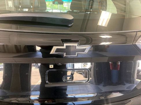 Used 2023 Chevrolet Bolt LT FWD image 28