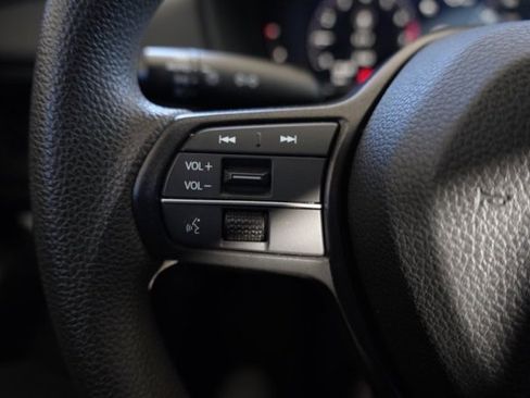 Used 2023 Honda Accord EX image 12