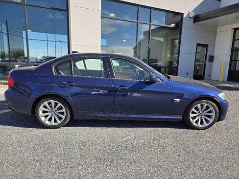 Used 2011 BMW 328i xDrive Sedan image 2