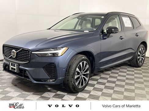 Used 2025 Volvo XC60 B5 Plus w/ Climate Package image 5