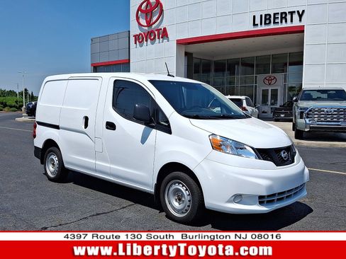 Used 2021 Nissan NV200 S FWD image 1