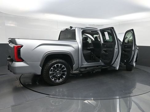 Used 2024 Toyota Tundra Limited AWD/4WD image 43