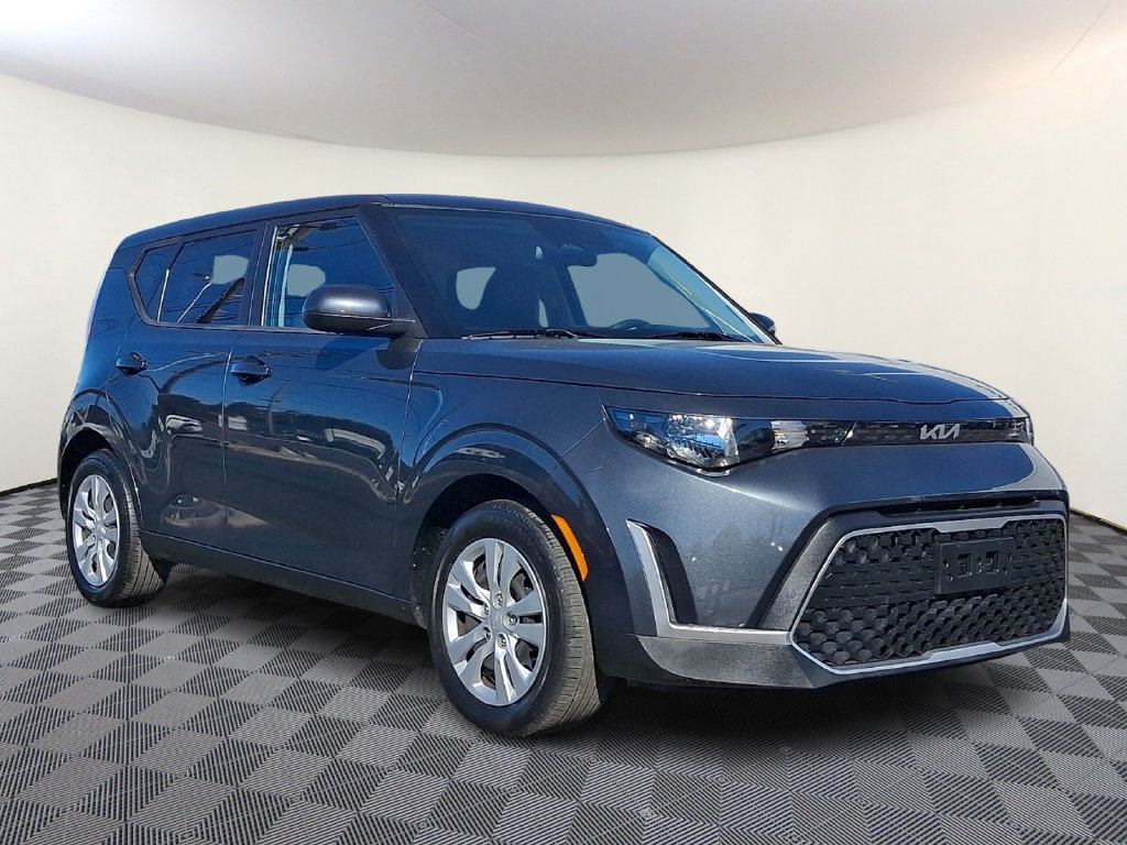 Used 2023 Kia Soul LX FWD image 1