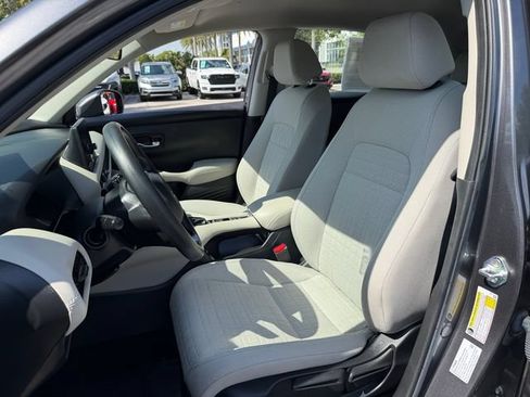 Certified 2023 Honda HR-V LX image 10