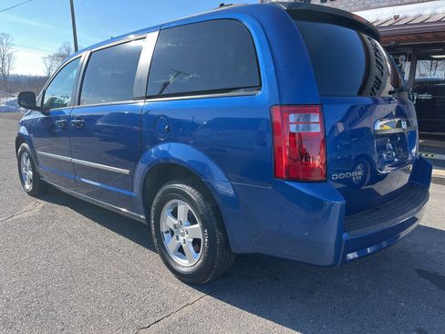 Used 2010 Dodge Grand Caravan SXT image 8