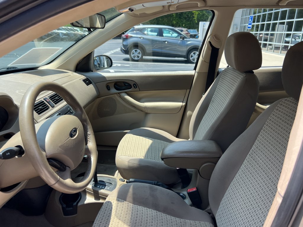 Used 2006 Ford Focus ZXW Wagon FWD image 7