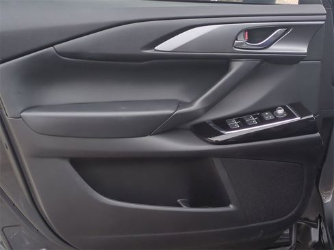 Used 2023 MAZDA CX-9 Touring image 11