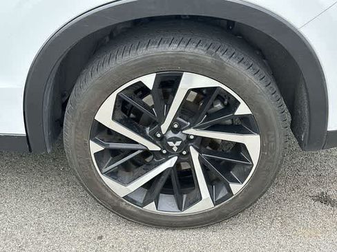 Used 2024 Mitsubishi Outlander SE AWD/4WD image 5