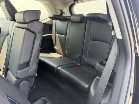 Certified 2024 Toyota Grand Highlander AWD image 16