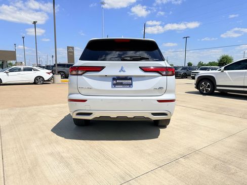 Used 2024 Mitsubishi Outlander SEL AWD/4WD image 8