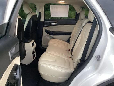 Used 2019 Ford Edge Titanium w/ Equipment Group 301A FWD image 43