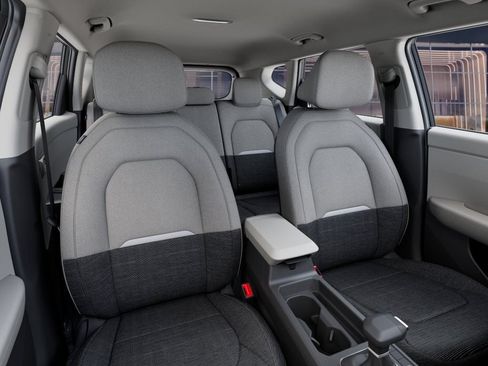 New 2027 Kia Seltos LX FWD image 21