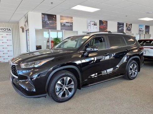 New 2026 Toyota Highlander XLE image 4