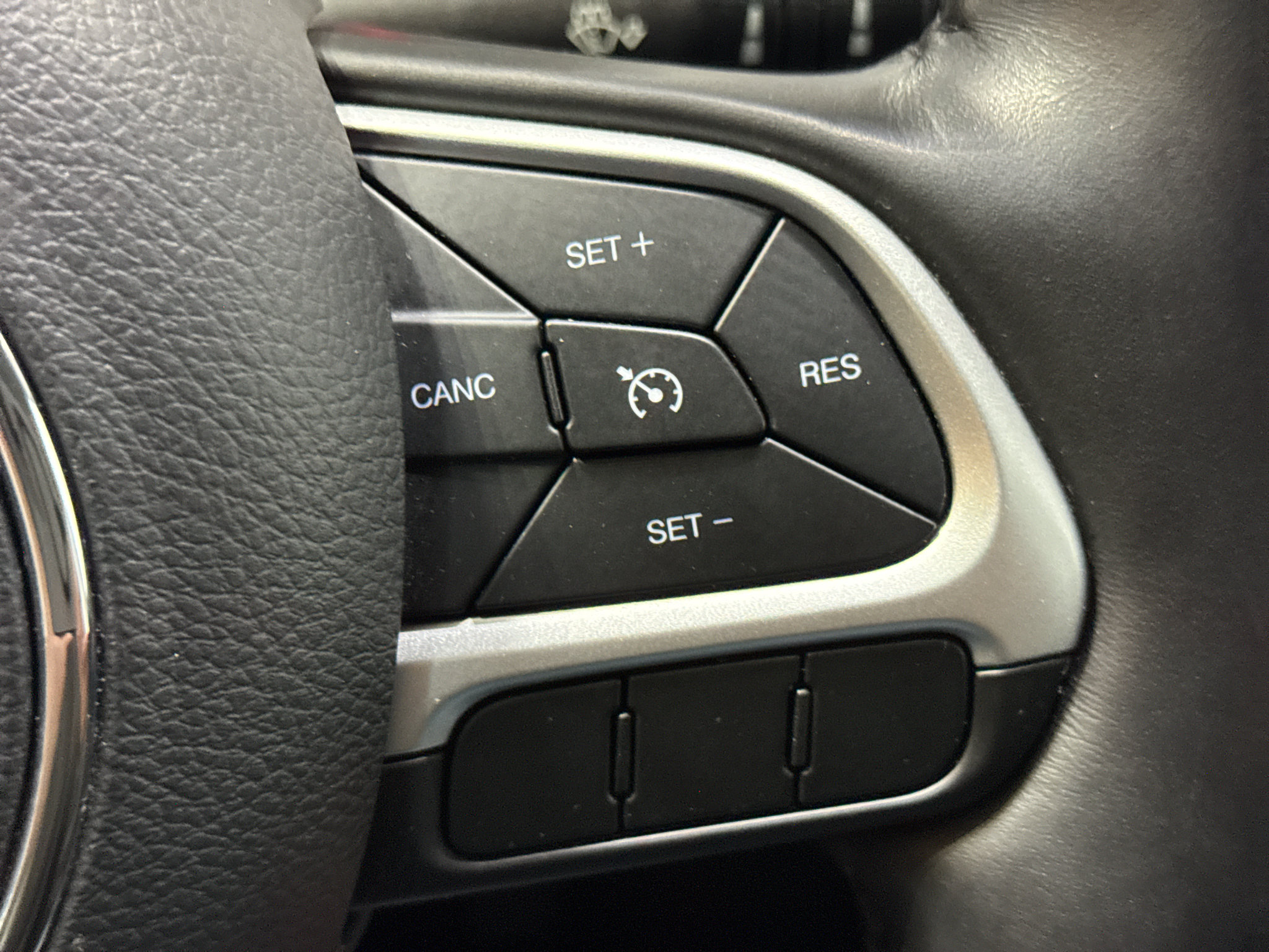 Used 2021 Jeep Compass Latitude AWD/4WD image 25