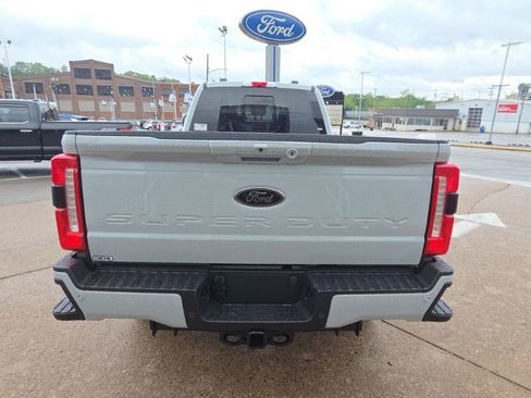 New 2026 Ford F250 Lariat w/ Black Appearance Package AWD/4WD image 6