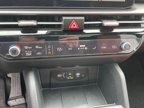 New 2026 Kia Sportage SX image 18