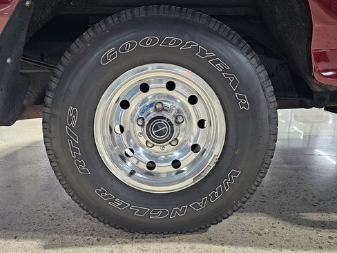 Used 1996 Ford Bronco XLT image 39