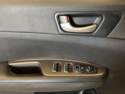 Used 2020 Kia Optima LX image 17