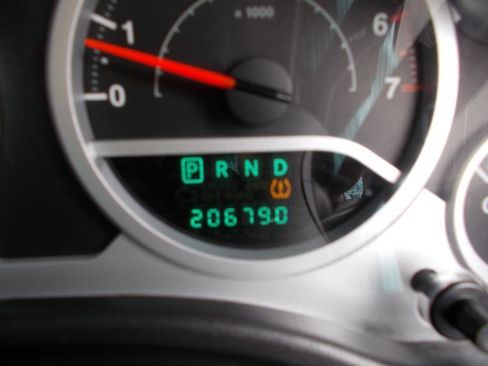 Used 2010 Jeep Wrangler Unlimited Sport image 28