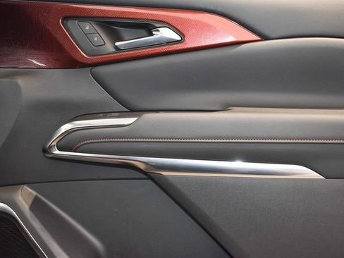 Used 2024 Chevrolet Traverse RS w/ LPO, Floor Liner Package image 11