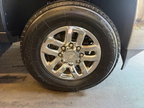 Used 2017 Chevrolet Silverado 3500 LTZ w/ Duramax Plus Package AWD/4WD image 29