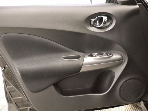 Used 2016 Nissan Juke S image 16