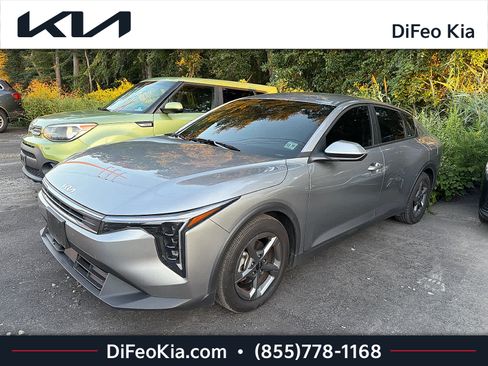 Certified 2025 Kia K4 FWD image 1