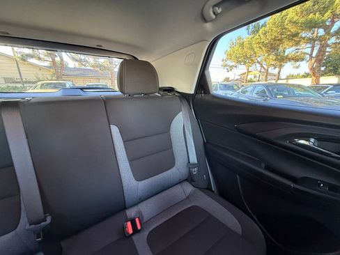 Used 2025 Chevrolet TrailBlazer LT image 33